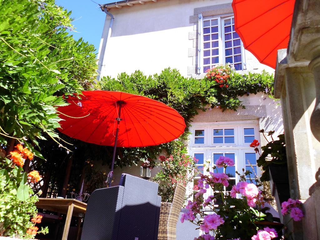 Le Petit Château Tiffauges Exterior foto